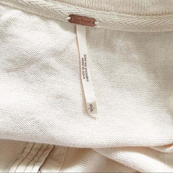 Free People tee with Puffy Boho sleeves - Picture 6 of 8